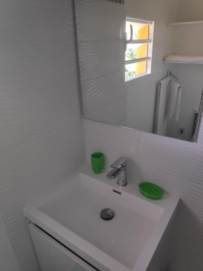 Les Galets Apartment Deshaies Bagian luar foto